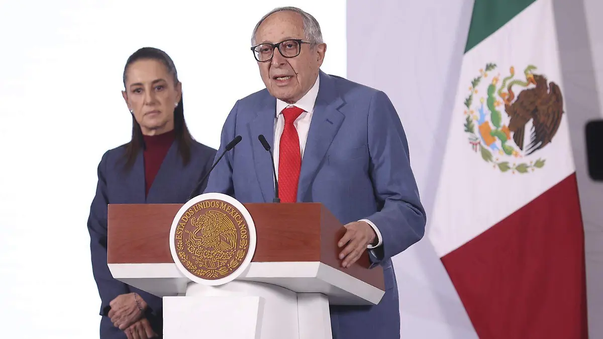 La Secretaría de Salud confirmó 33 casos de ciclosporiasis en México.webp